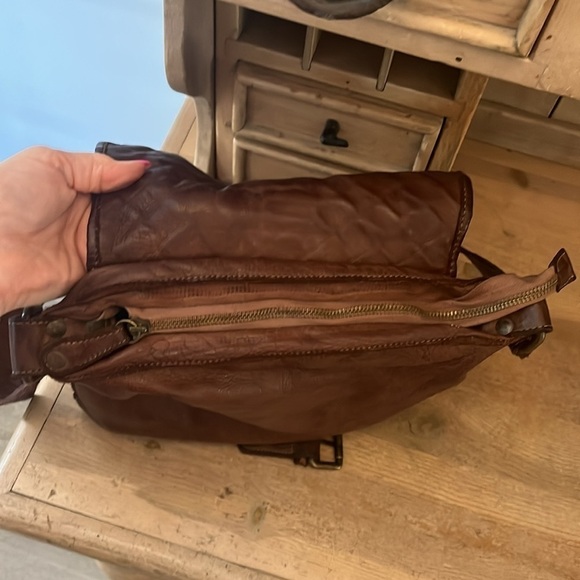 Civico 93 Bag Crossbody Woven Leather Italy Adjustable Strap Brass Hardware - Picture 7 of 13